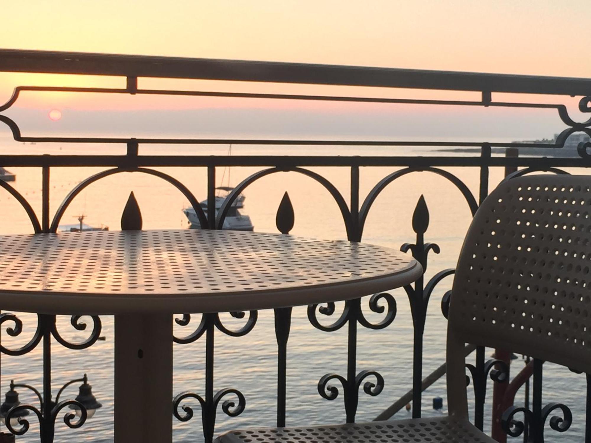 Maltese Balcony Apartman San Ġiljan Kültér fotó
