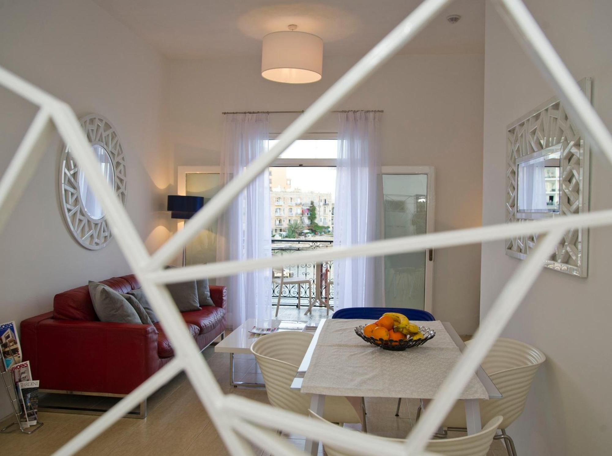 Maltese Balcony Apartman San Ġiljan Kültér fotó