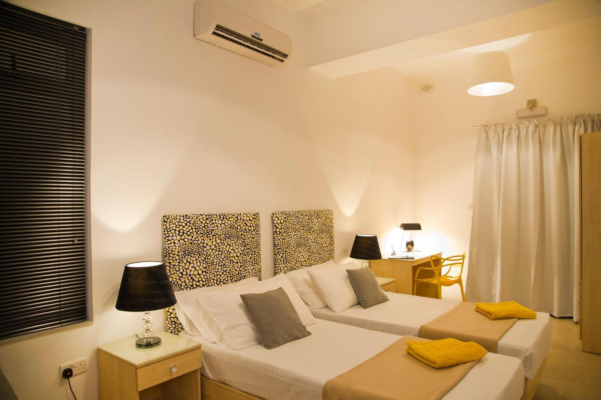 Maltese Balcony Apartman San Ġiljan Kültér fotó